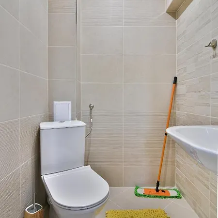 With Garden Close To Beach * Varna