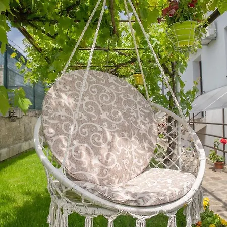 With Garden Close To Beach * Varna