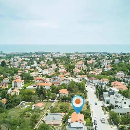 With Garden Close To Beach Varna